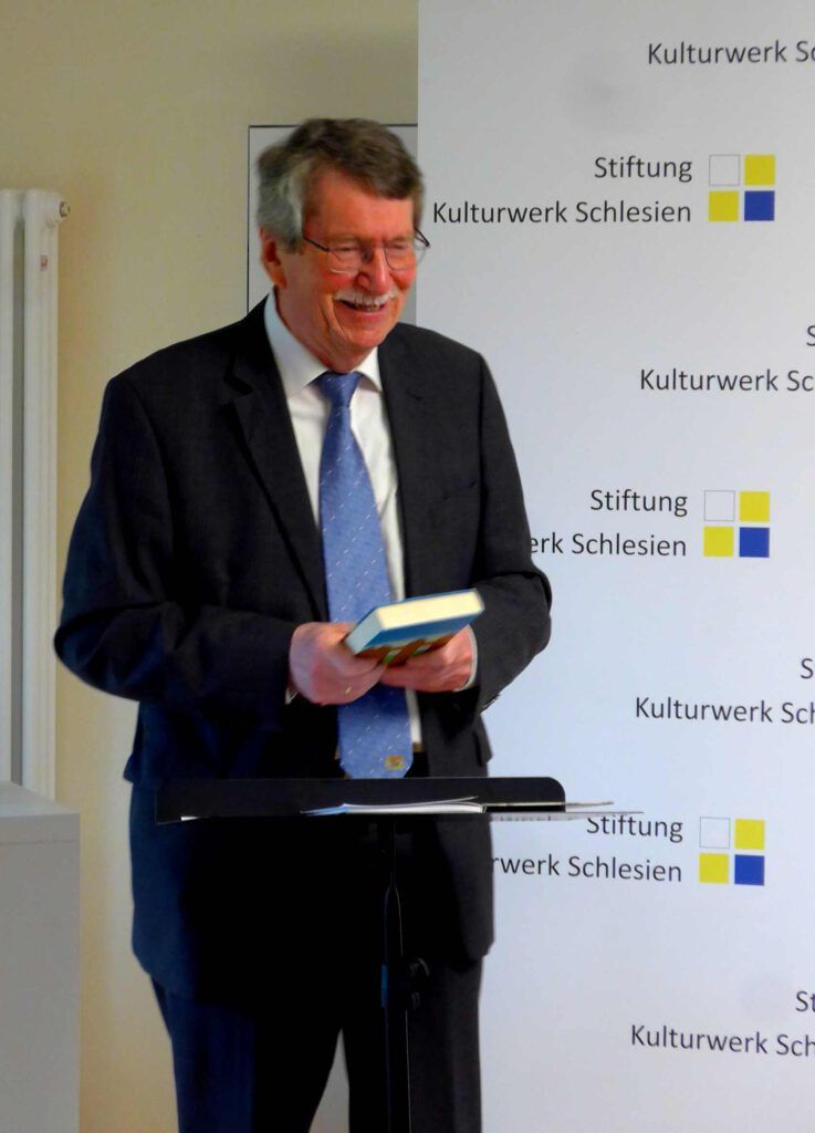 L1050783-001 Begrüßung durch den Vorsitzenden des Vorstands der SKWS, Paul Hansel