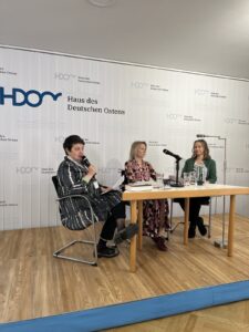 Dr. Lilia Antipow (HdO), Joanna Bator, Magdalena Hagmann (SKWS) Dr. Lilia Antipow (HdO), Joanna Bator, Magdalena Hagmann (SKWS)