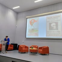 Dr. Monika Czok Dr. Monika Czok